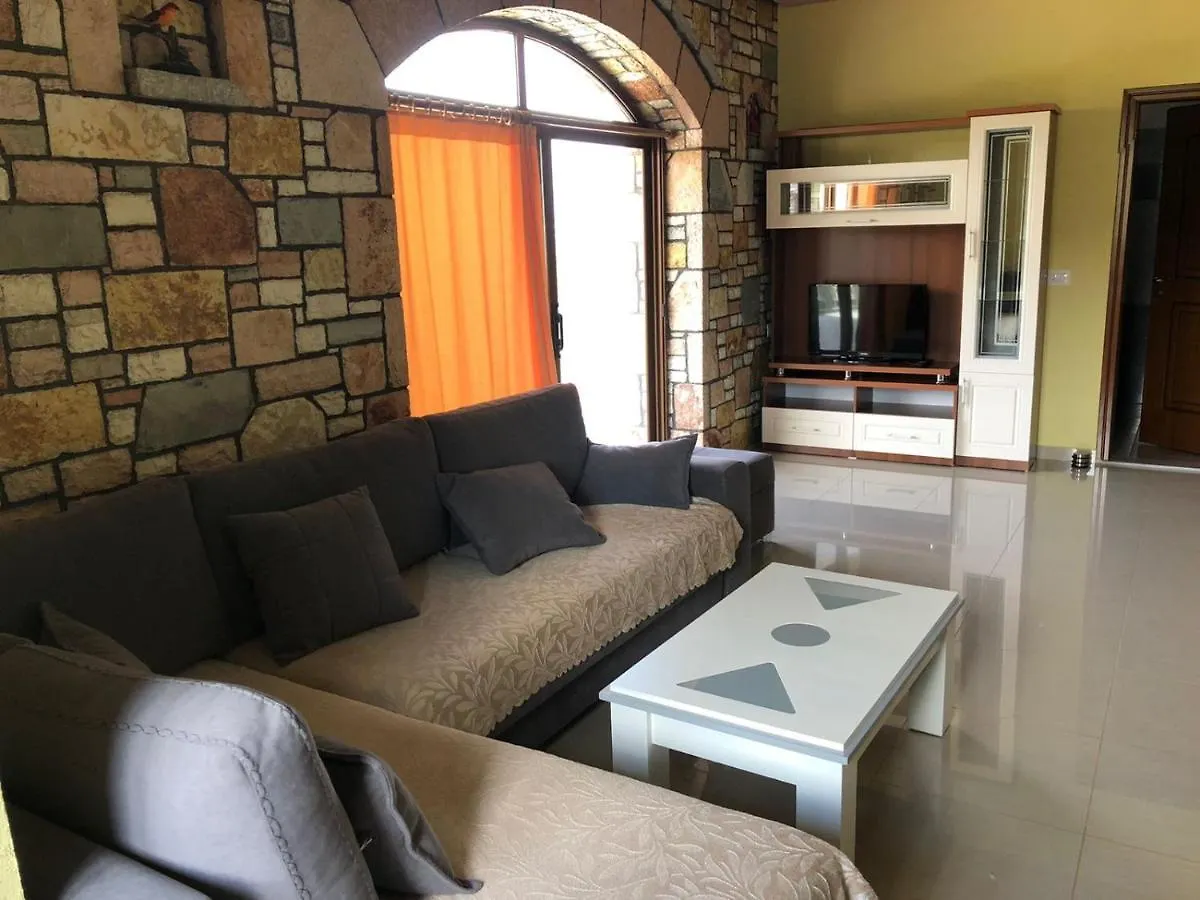 Jasmina Apartments クサミル アルバニア