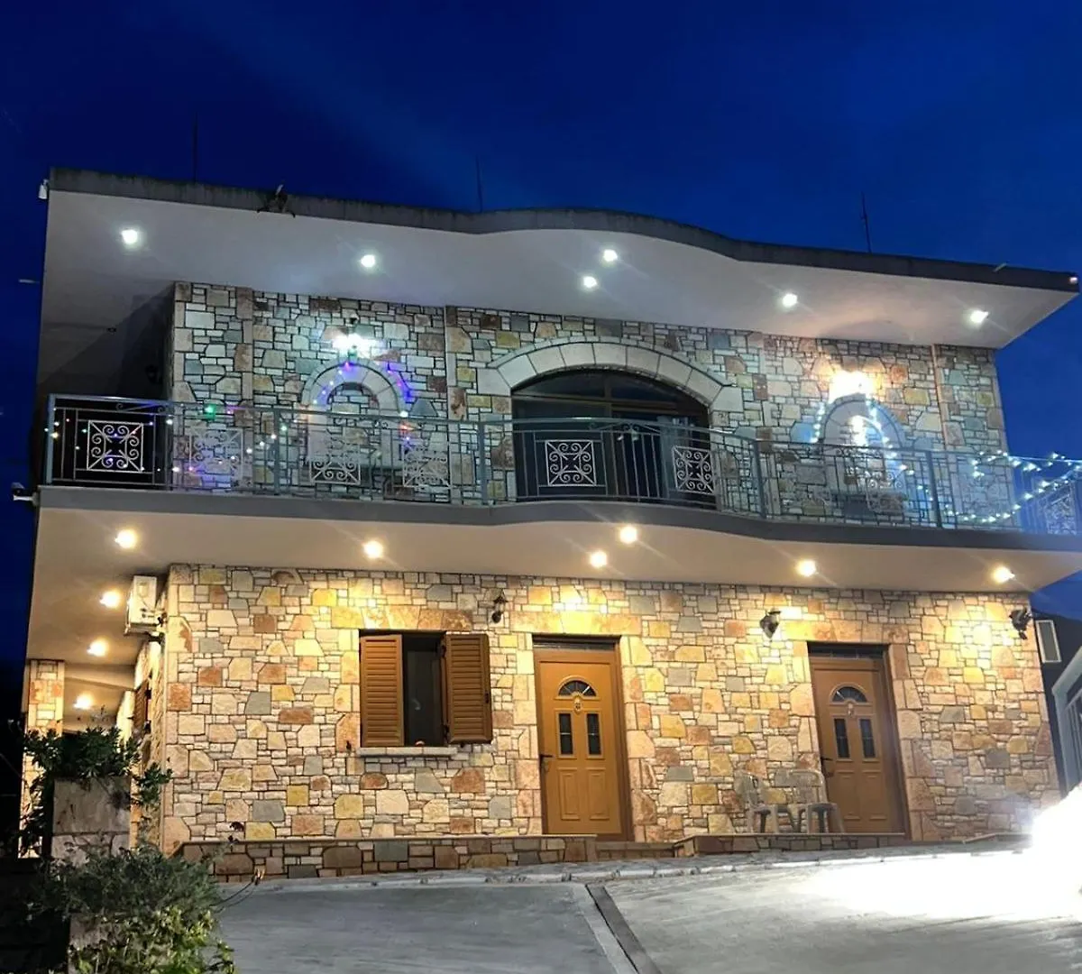 Jasmina Apartments クサミル